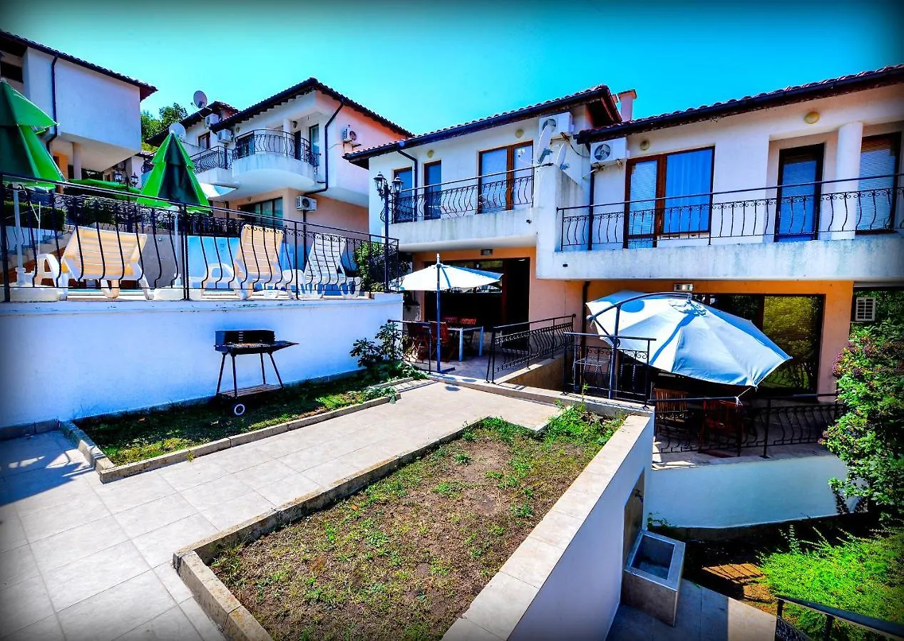 Villa Aspen Guest House Primorsko Bulgaria