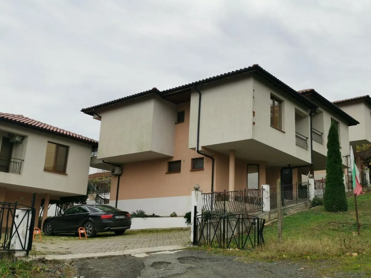 Villa Aspen Guest House Primorsko